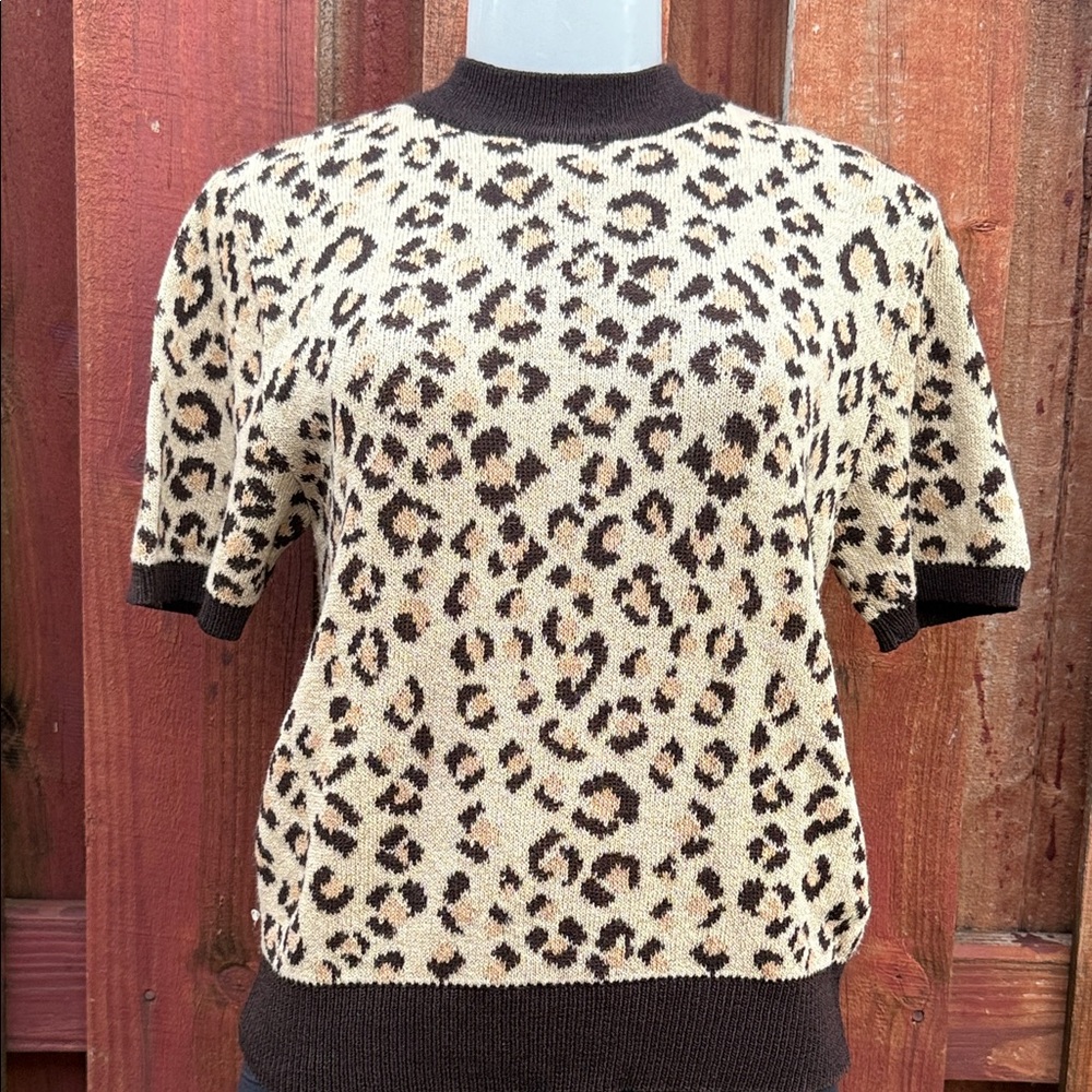 Leopard Print Short Sleeve Sweater Top S/M